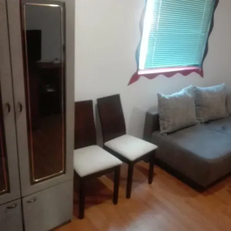 Apartment Sweet Dreams *